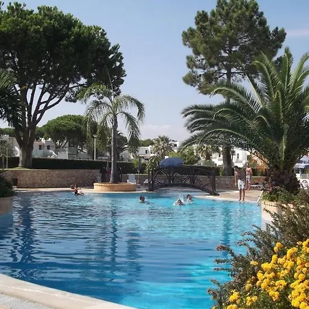 펜션 Acolhedora 371, 3 Quartos, Balaia Golf Village 알부페이라