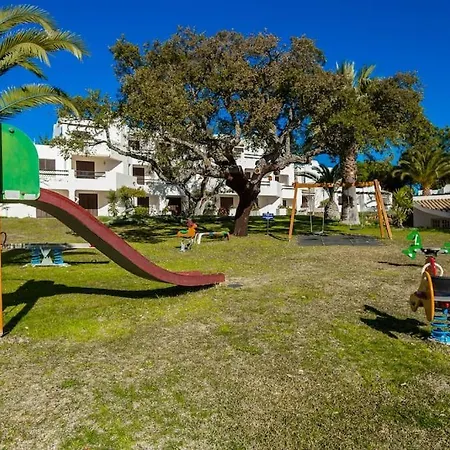 Acolhedora 371, 3 Quartos, Balaia Golf Village بيت للعطل البوفيرا
