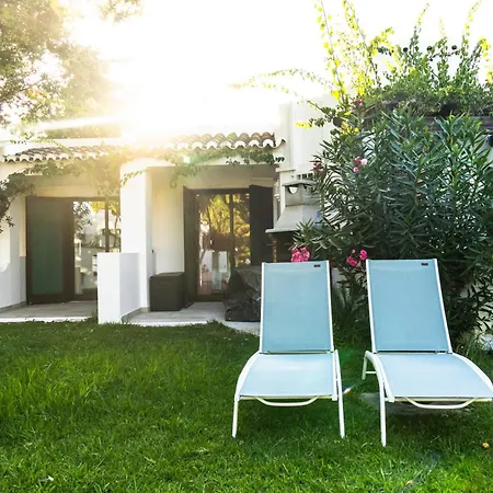 Acolhedora 371, 3 Quartos, Balaia Golf Village بيت للعطل