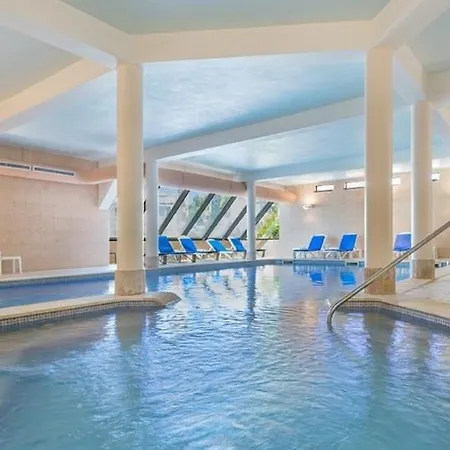 펜션 Acolhedora 371, 3 Quartos, Balaia Golf Village 알부페이라